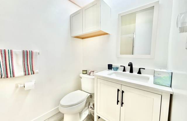 2 Bedroom + 2 Bathroom Condo | Surfside III | Port Hueneme | Furnished Gallery 3