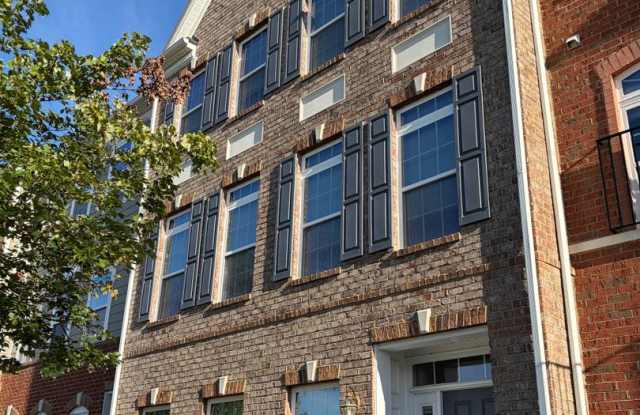 Lakefront Townhome with 2-Car Garage in Short Pump! Gallery 3