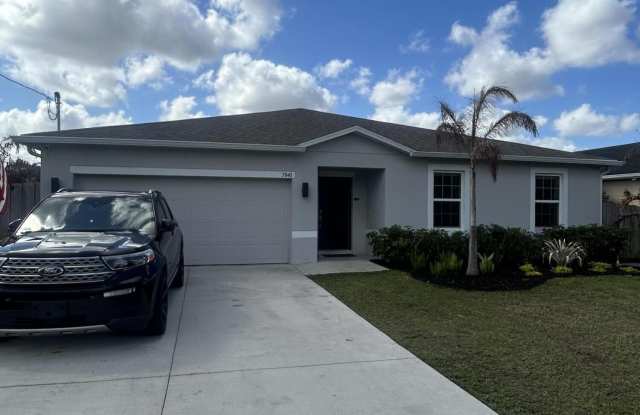 5840 NW Bates Avenue photos photos