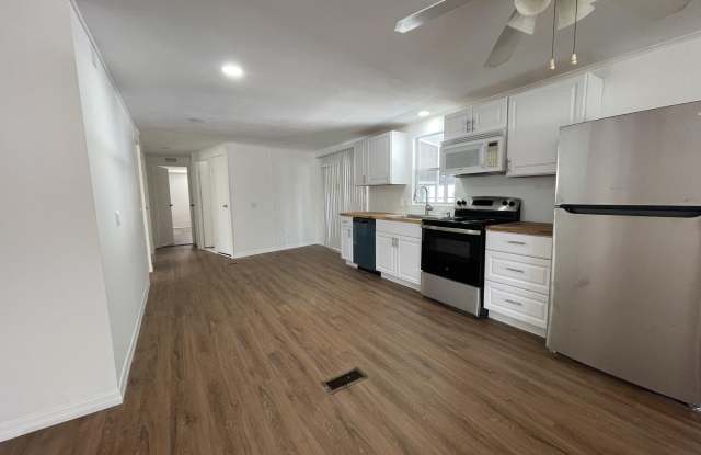 7518 SE Swan Avenue photos photos