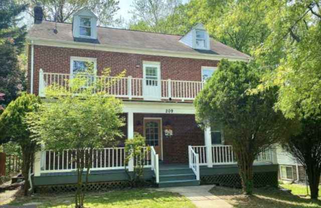 209 LINCOLN unit: 4 - 209 Lincoln Avenue, Takoma Park, MD 20912