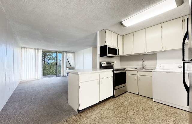 Pet Friendly Mililani Condo with 1 Parking Space - 95-2052 Waikalani Place, Waipio Acres, HI 96789