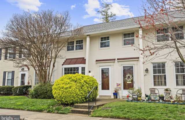 3742 JASON Avenue Gallery 2