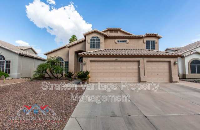 1231 N Layman St photos photos