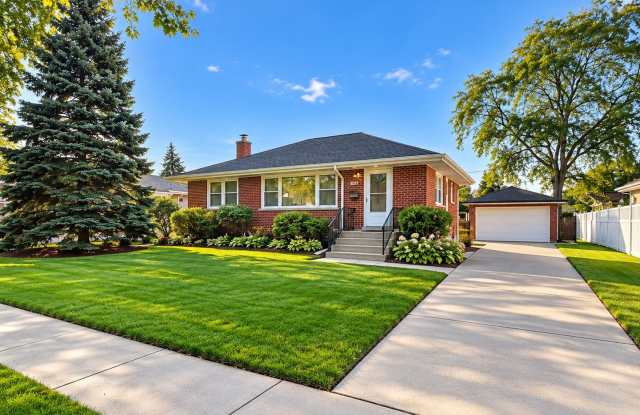 4408 N Redwood Drive Gallery 1