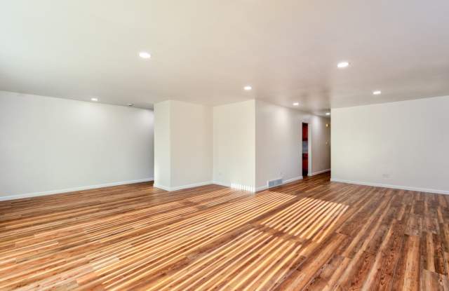 3316 Brookmeade Drive Gallery 4