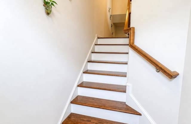 22605 WINDING WOODS Way Gallery 4