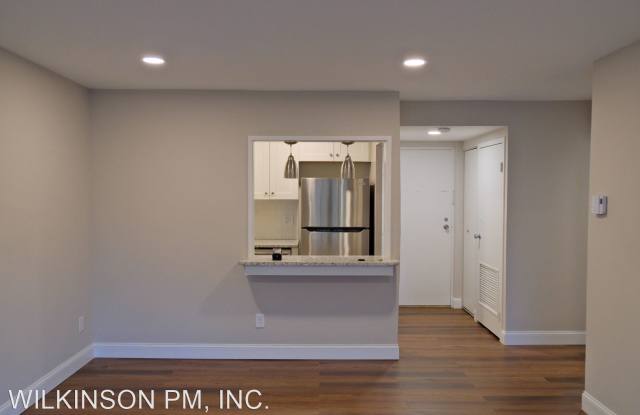 6001 ARLINGTON BOULEVARD 310 Gallery 2