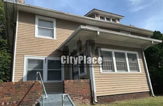 728 E 34th St photos photos