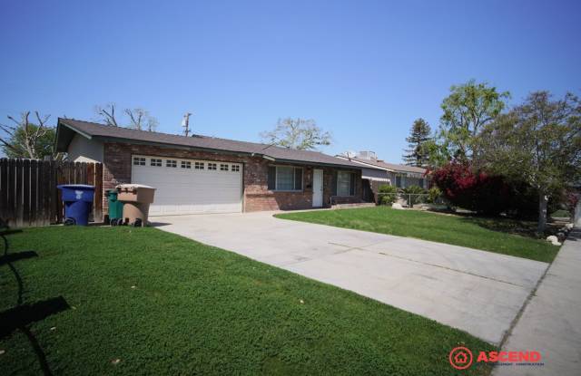 Cute Home Near Valley Plaza Mall! photos photos