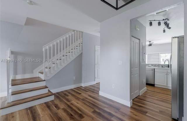 3370 NE 13th Cir Dr Gallery 4