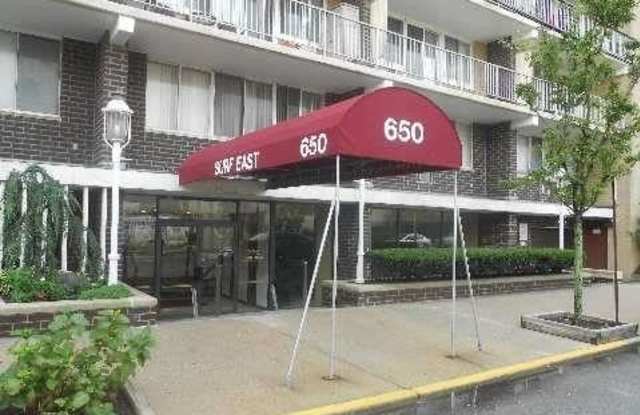 650 Shore Road Gallery 4