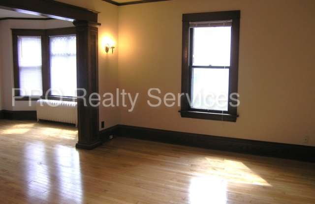 4142 Girard Avenue North Gallery 2