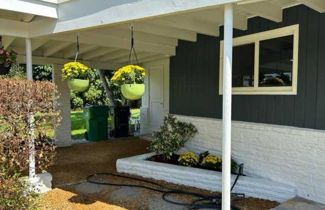 2431 SW 63rd Ave - 2431 Southwest 63rd Avenue, Coral Terrace, FL 33155