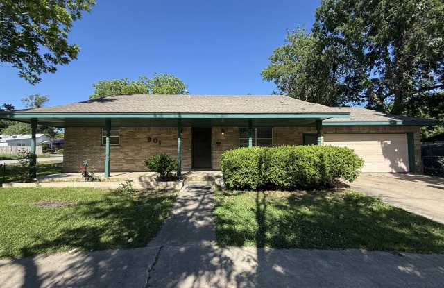 901 North Oak Avenue photos photos