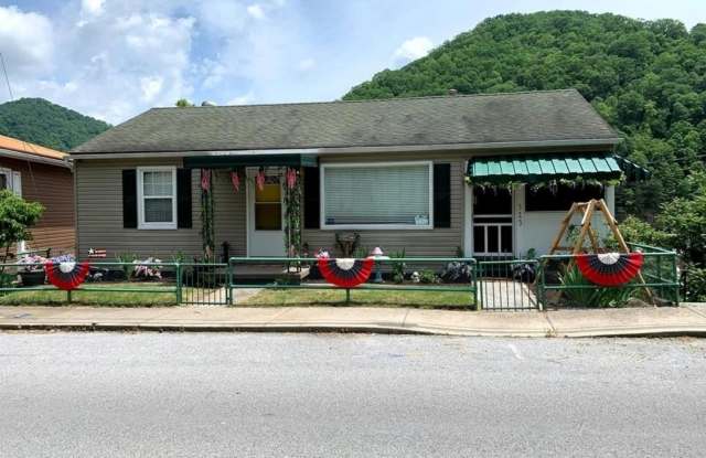 4 Bedroom Duplex in Mullens photos photos