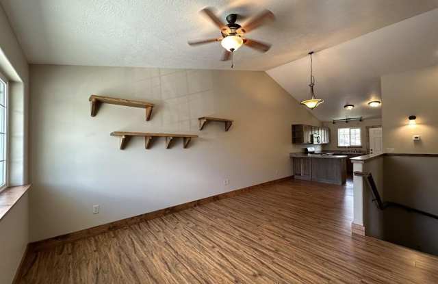 1632 Stella Ct Gallery 4