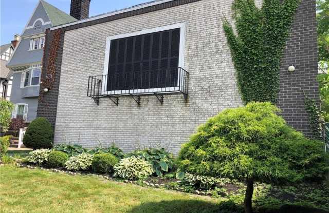 216 Summer Street - 216 Summer Street, Buffalo, NY 14222