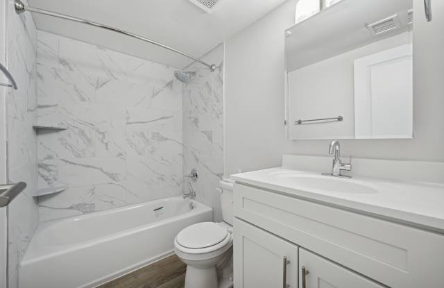 7400 Roosevelt Gallery 3