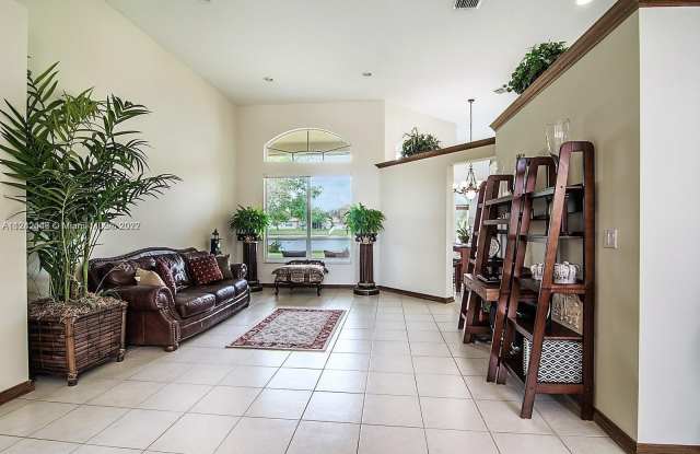 1344 NW 139th Ter Gallery 3