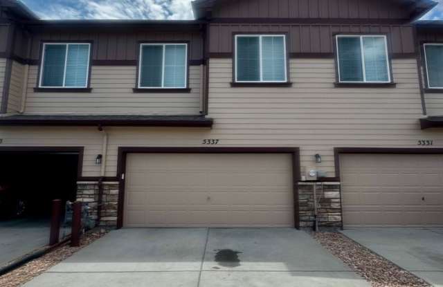 2 Bedroom Townhome off of Powers and Stetson Hills Gallery 3