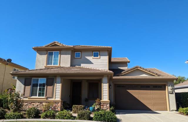 Lovely 4 Bedroom Blackstone Home photos photos