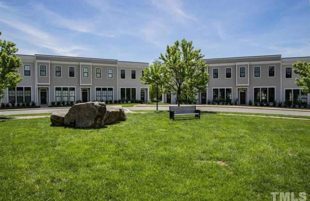 Room in 4 Bedroom Townhome at Philip's Square photos photos