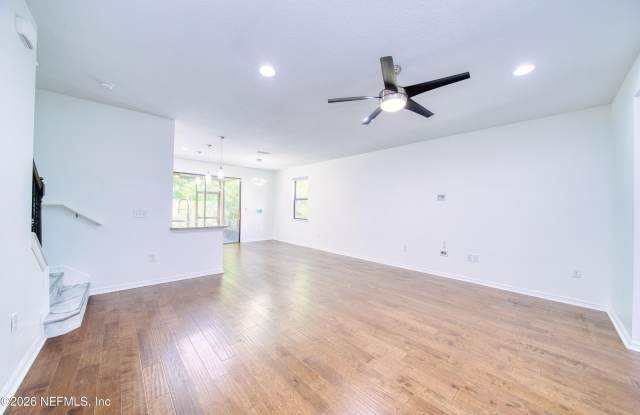 7019 COLDWATER Drive Gallery 4