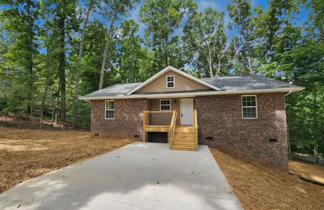 Stunning 3-Bedroom All-Brick Home with New Appliances  Large Deck in Kodak, TN photos photos