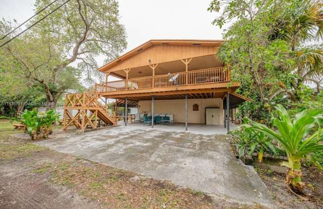 218 SW 14th Ct - 218 Southwest 14th Court, Fort Lauderdale, FL 33315 218 SW 14th Ct - 218 Southwest 14th Court, Fort Lauderdale, FL 33315