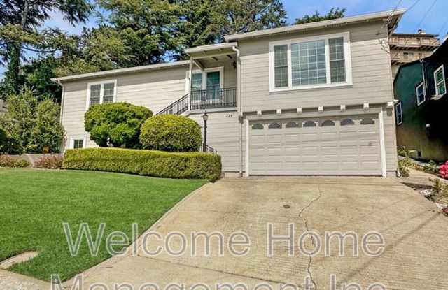 1228 Sandelin Dr photos photos