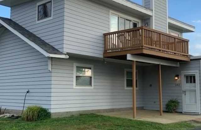 182 Bayview Avenue photos photos
