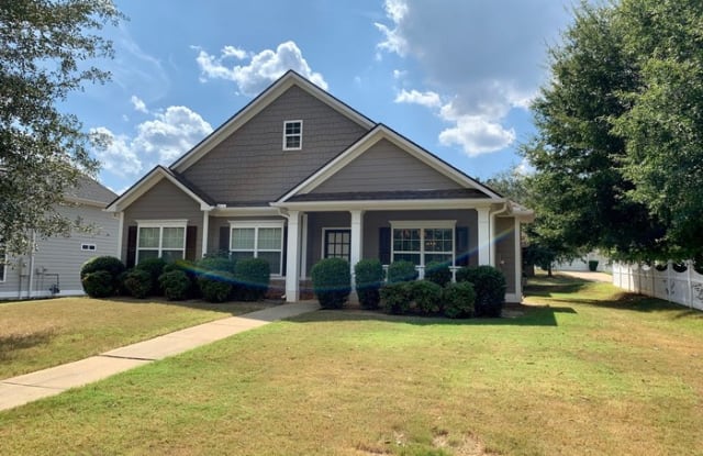 135 Fairway Drive - 135 Fairway Drive, Newnan, GA 30265