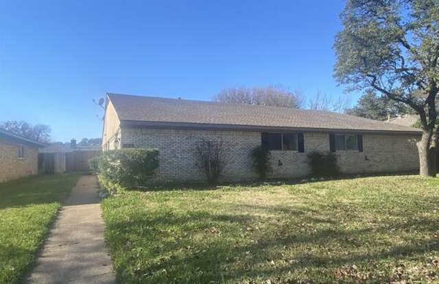 306 Candlewood Place - 306 Candlewood Place, Richardson, TX 75081