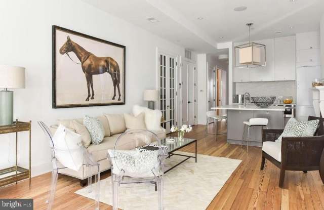 2025 HILLYER PLACE NW Gallery 3