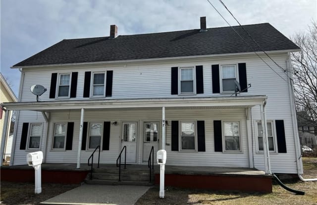 5-7 Talbot Avenue - 5 Talbot Avenue, Moosup, CT 06354