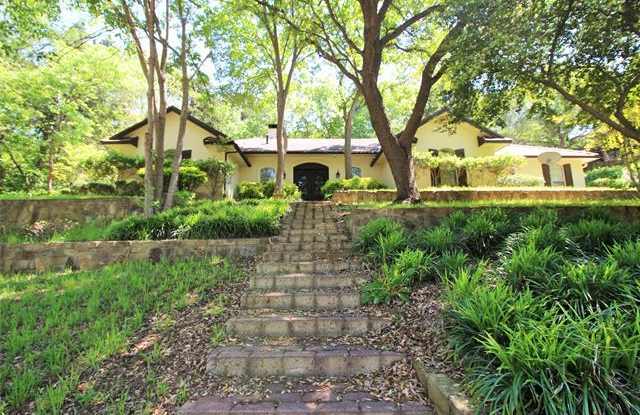 932 Sleepy Hollow Drive Gallery 2
