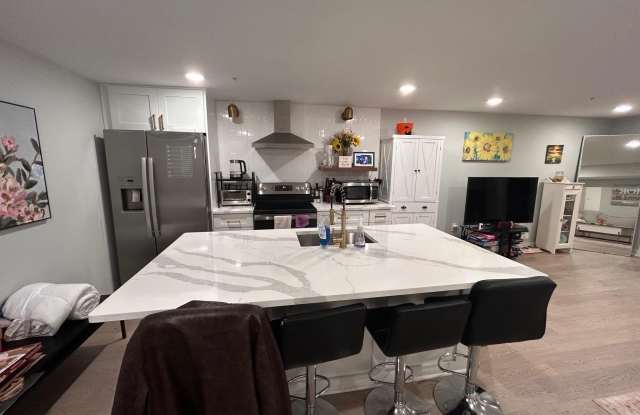 5830 HENRY photos photos