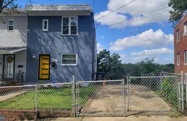 531 HILLTOP TERRACE SE photos photos