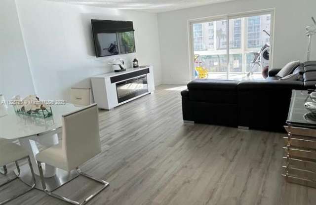 311 SE 3rd St photos photos