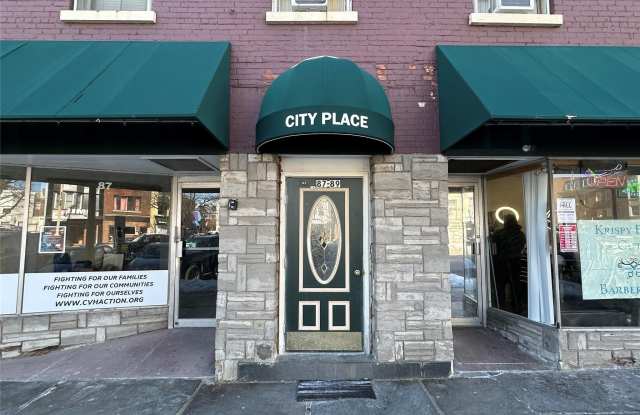 87 Broadway unit: 2 photos photos