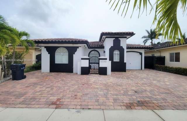 15548 SW 12th Ter photos photos