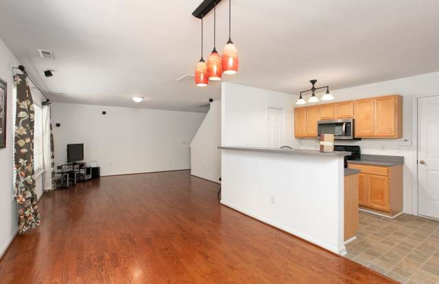 Nice house in SW Durham with fenced yard and scenic view! photos photos Nice house in SW Durham with fenced yard and scenic view! photos photos