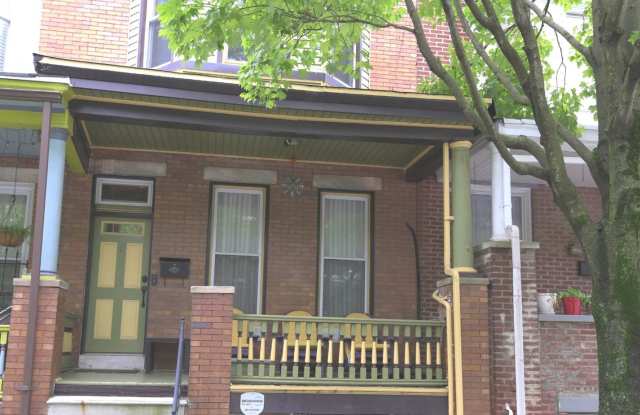 3009 Barclay Street Gallery 1