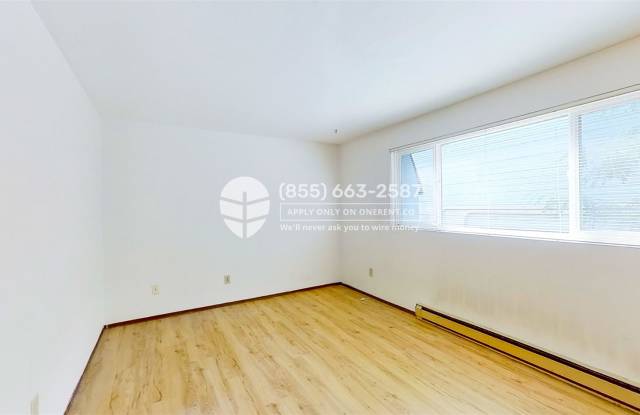 5012 11th Avenue Northeast Unit A Gallery 2