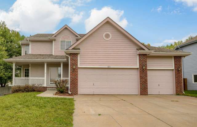 Great Location  Tons of Space!! photos photos