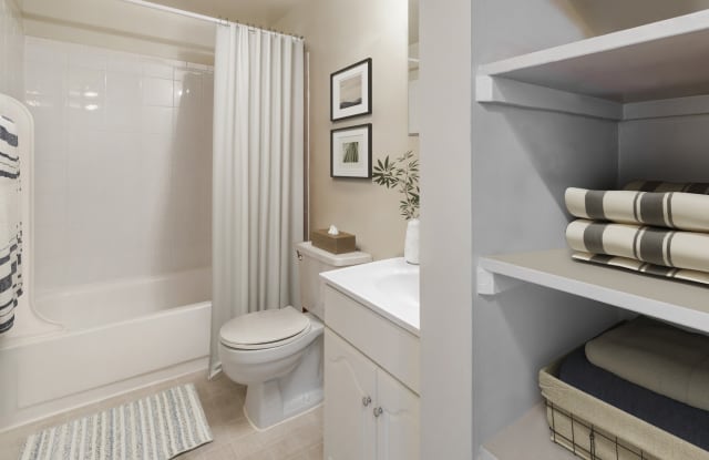 Longview Apartments Gallery 4