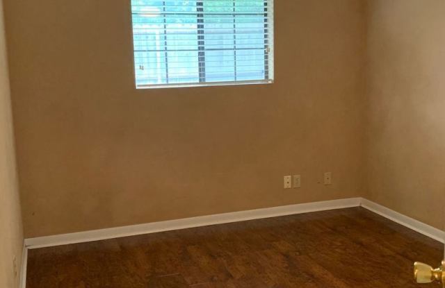 1002 Henrietta St. Gallery 2