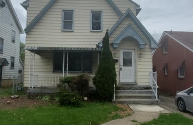 745 Brady Avenue - 745 Brady Avenue, Steubenville, OH 43952