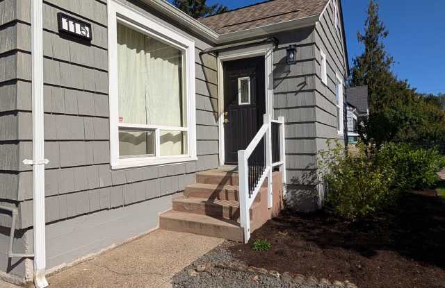 Cute 3-Bedroom, 2-Bath Home With Extra Space! Gallery 3